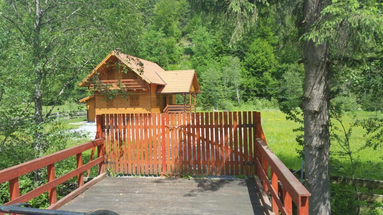 Central Chalet Varsag Exterior foto