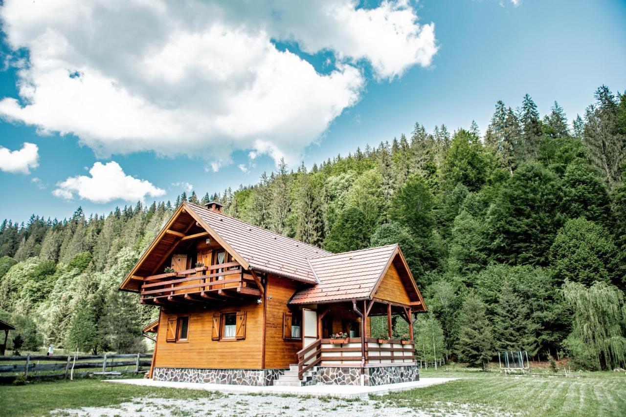 Central Chalet Varsag Exterior foto