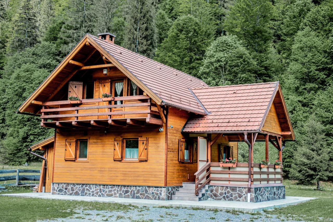 Central Chalet Varsag Exterior foto