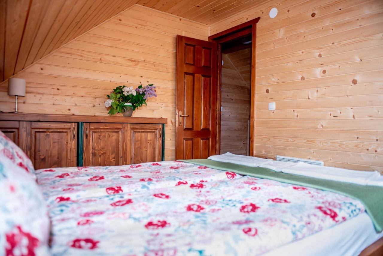 Central Chalet Varsag Exterior foto